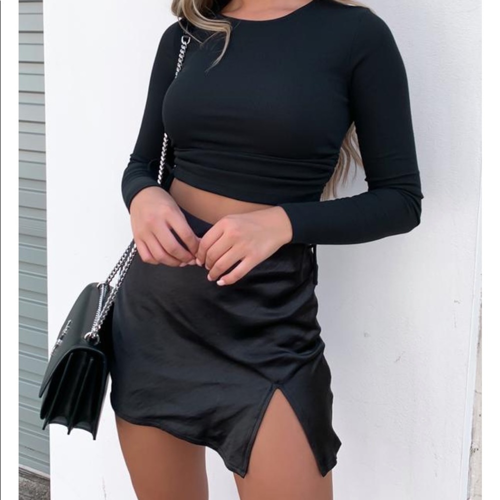 High Maintenance Mini Satin Slit Skirt Black NWT - Picture 5 of 6